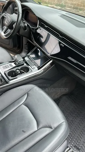 Audi Q7 2020 Black