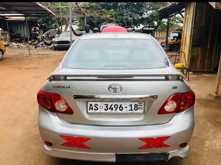 Toyota Corolla 2018 Silver