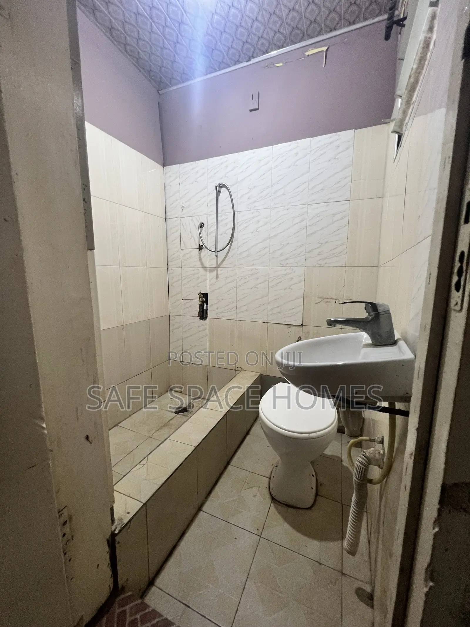 1bdrm Apartment in Burma Camp for rent