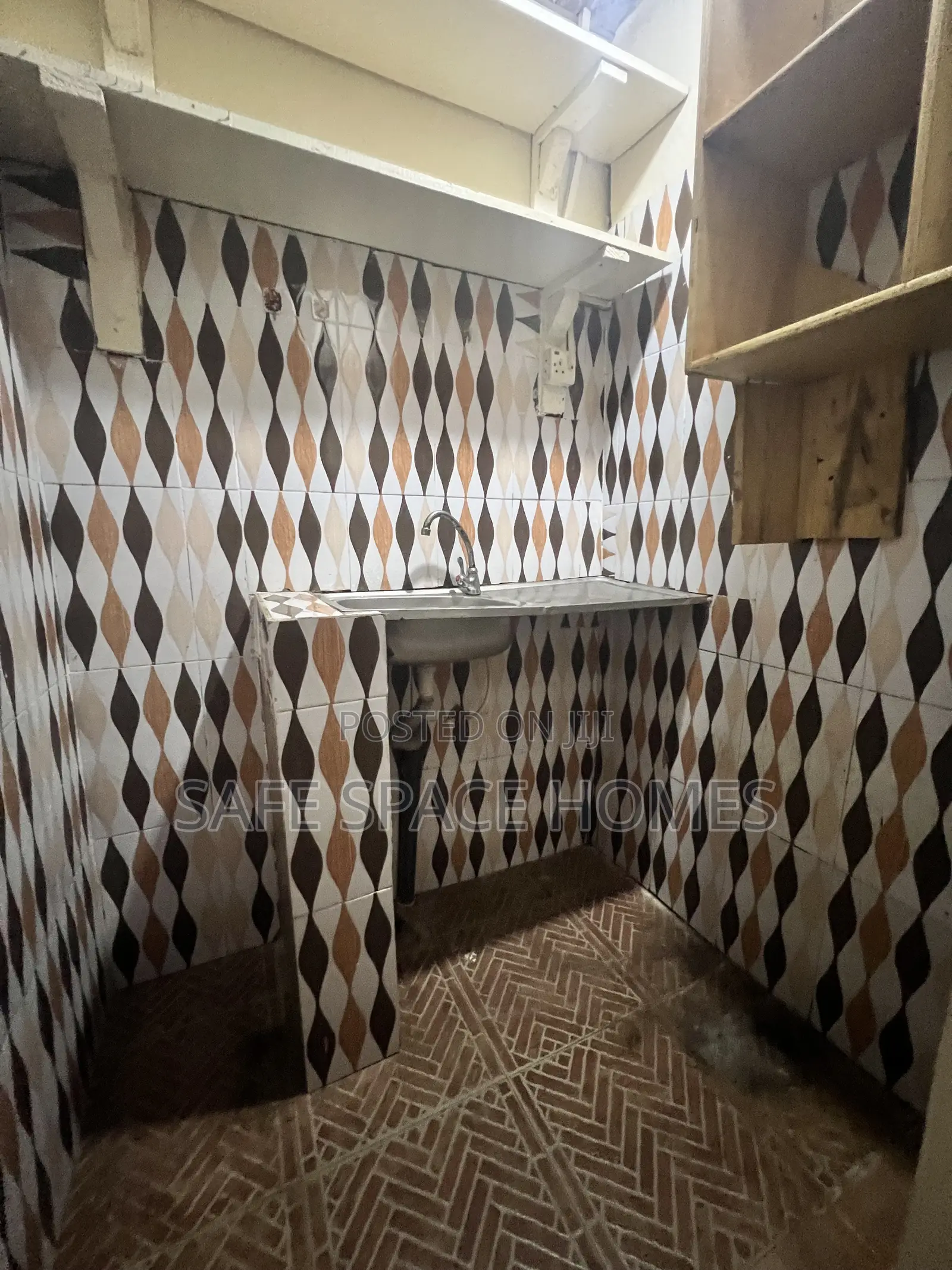 1bdrm Apartment in Burma Camp for rent