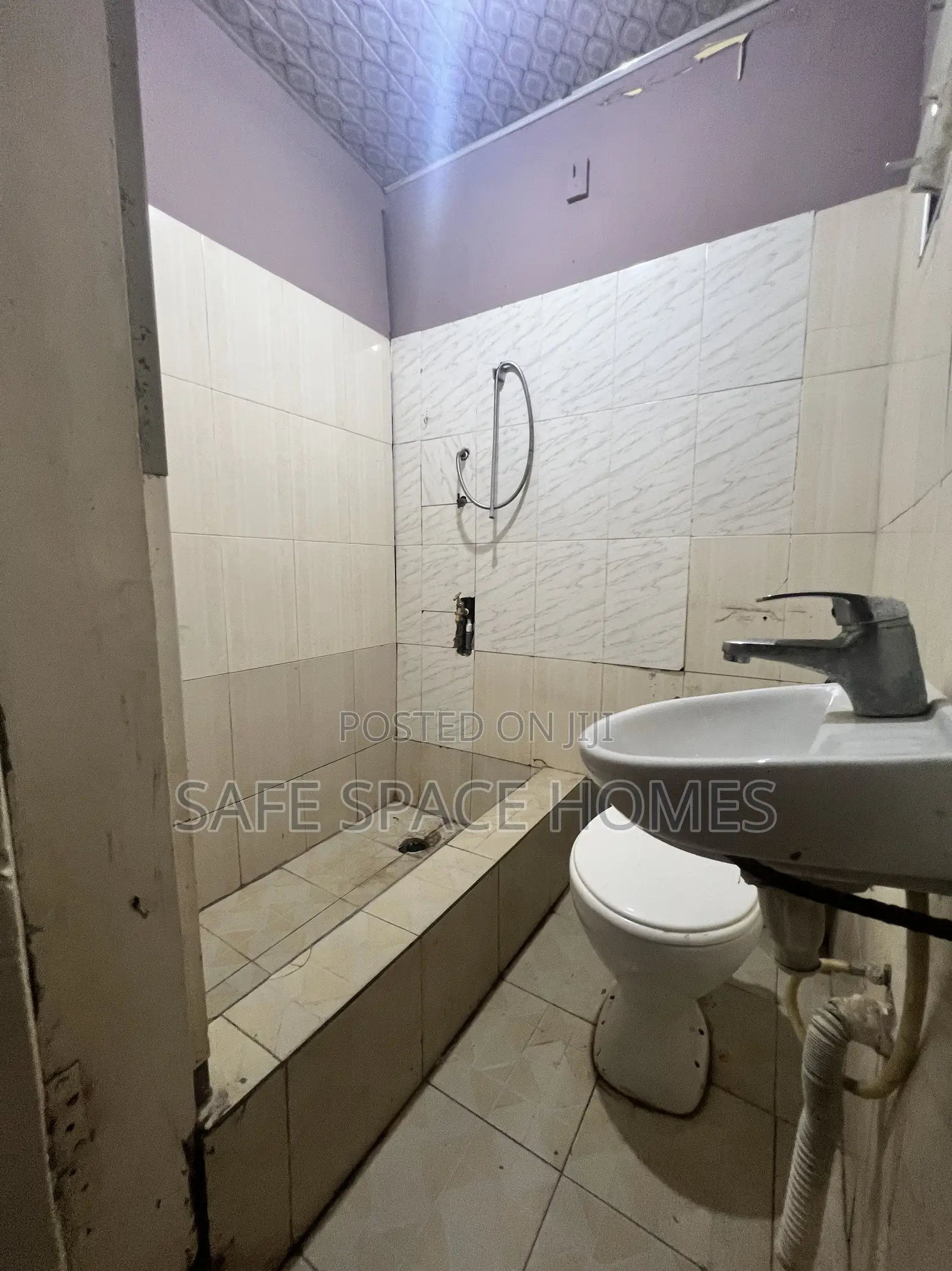 1bdrm Apartment in Burma Camp for rent