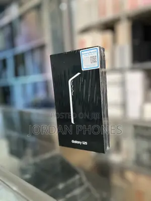New Samsung Galaxy S25 256 GB Silver