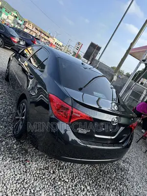 Toyota Corolla XSE (1.8L 4cyl 2A) 2018 Black