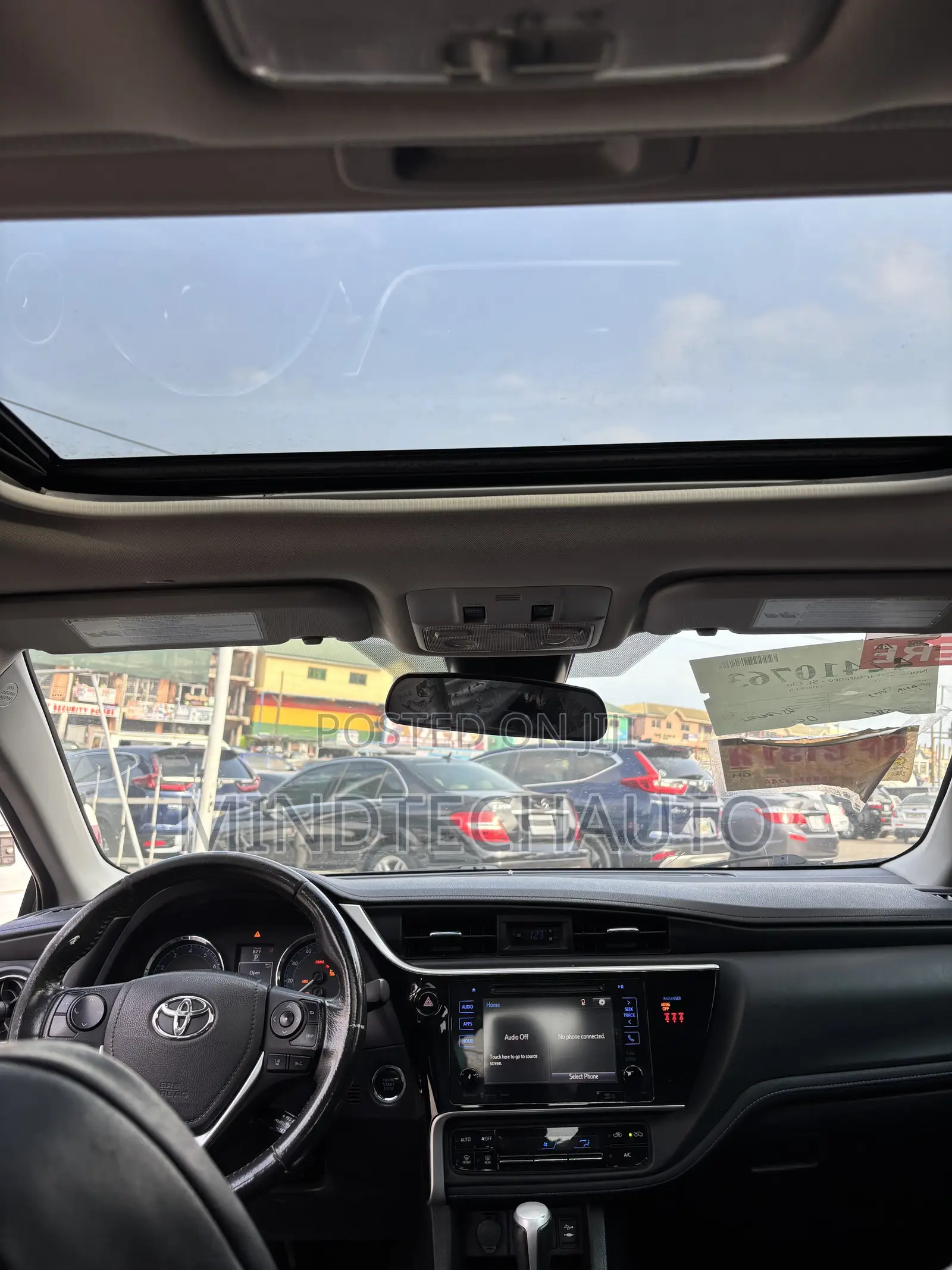 Toyota Corolla XSE (1.8L 4cyl 2A) 2018 Black