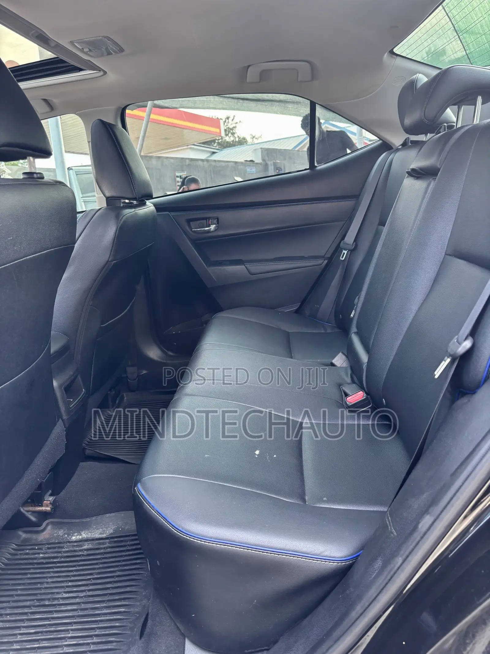 Toyota Corolla XSE (1.8L 4cyl 2A) 2018 Black