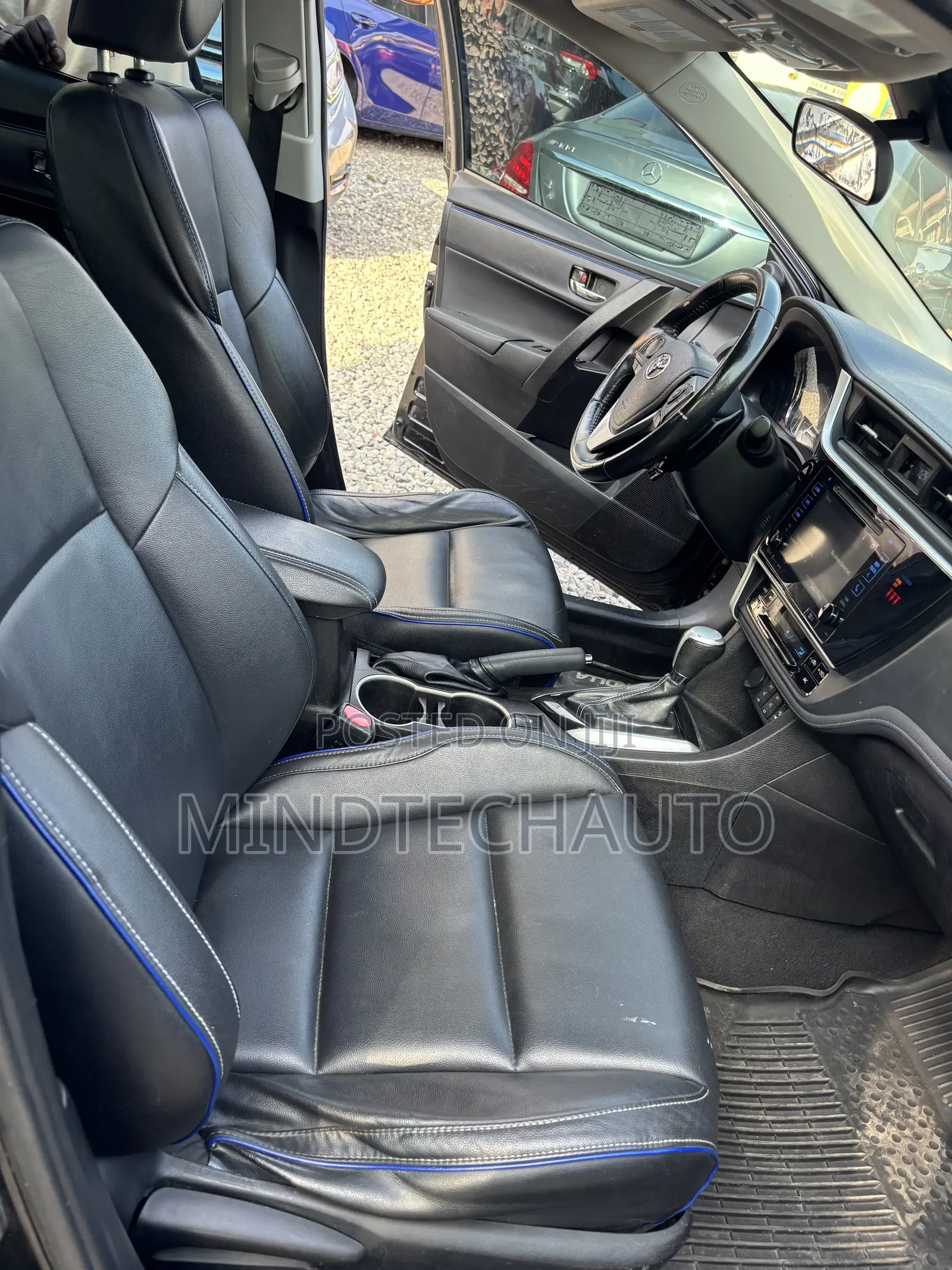 Toyota Corolla XSE (1.8L 4cyl 2A) 2018 Black