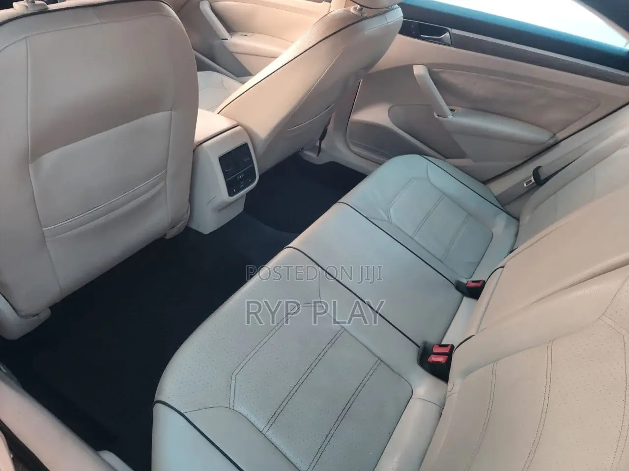 Volkswagen Passat 1.8T SE 4dr Sedan (1.8L 4cyl) 2017 White