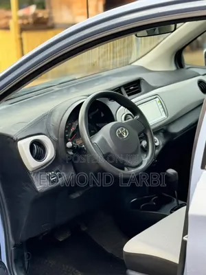 Toyota Vitz 2012 White