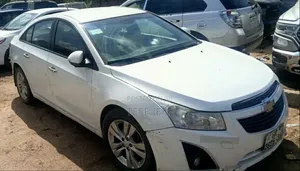 Chevrolet Cruze LS 4dr Sedan (1.8L 4cyl 6A) 2014 Silver
