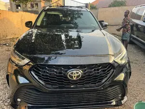 Toyota Highlander Platinum AWD 2023 Black