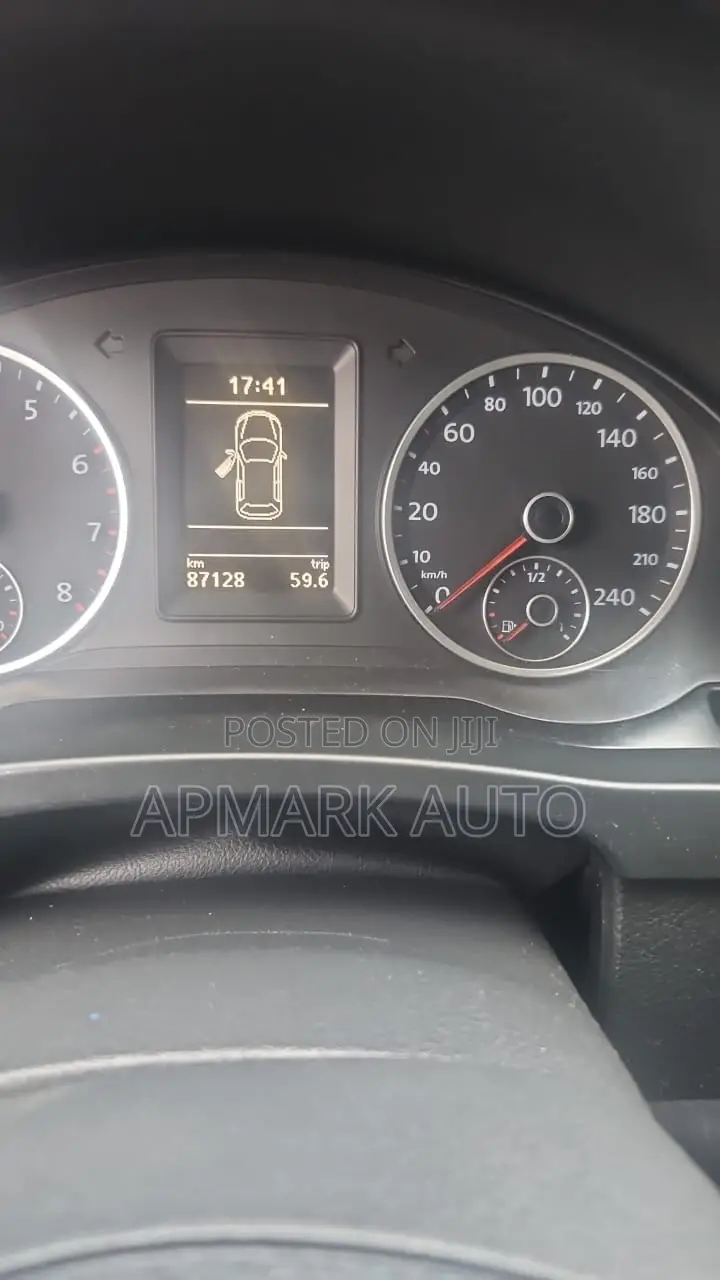 Volkswagen Tiguan SE 4Motion 2011 Silver