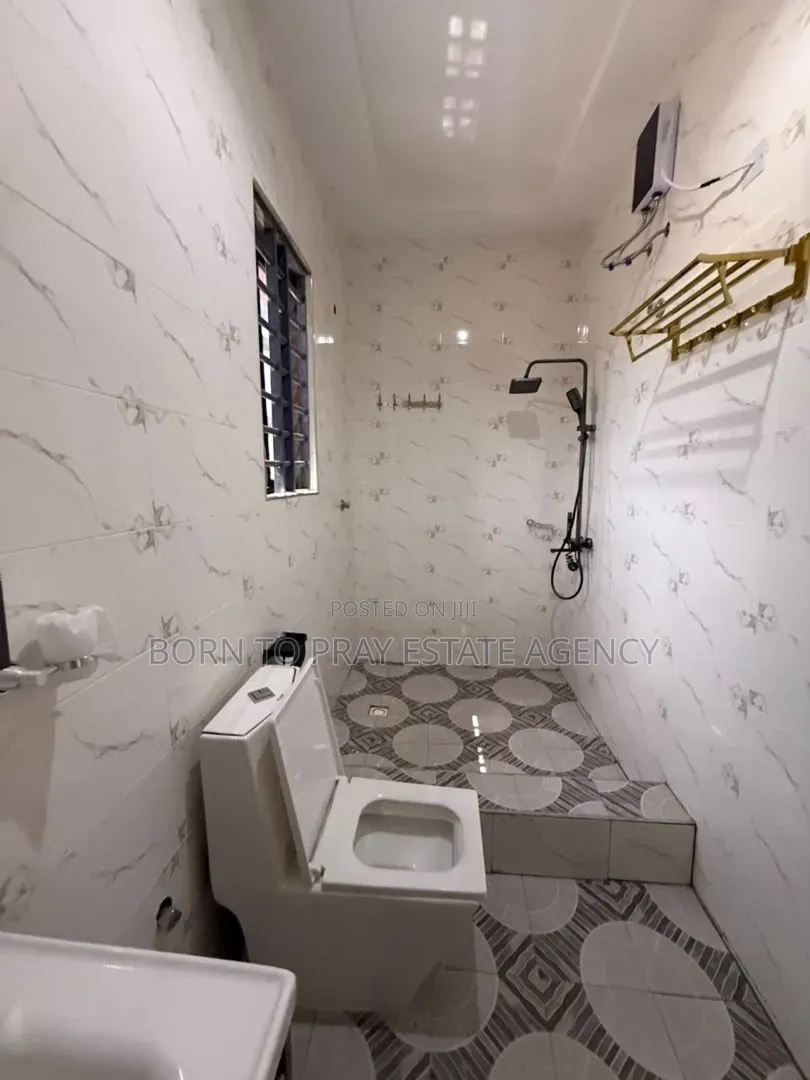 Furnished 4bdrm House in Born To Pray Estate, Ejisu-Juaben Municipal