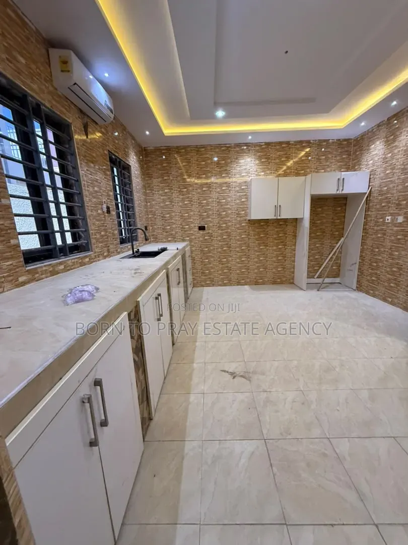 Furnished 4bdrm House in Born To Pray Estate, Ejisu-Juaben Municipal