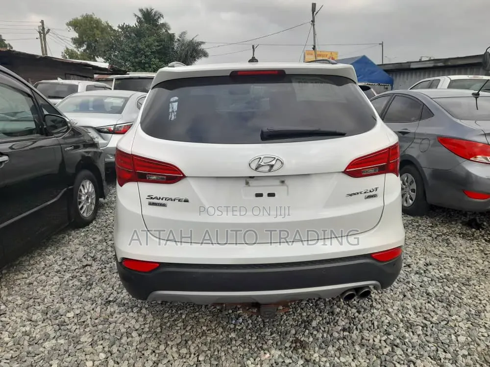 Hyundai Santa Fe 2015 White