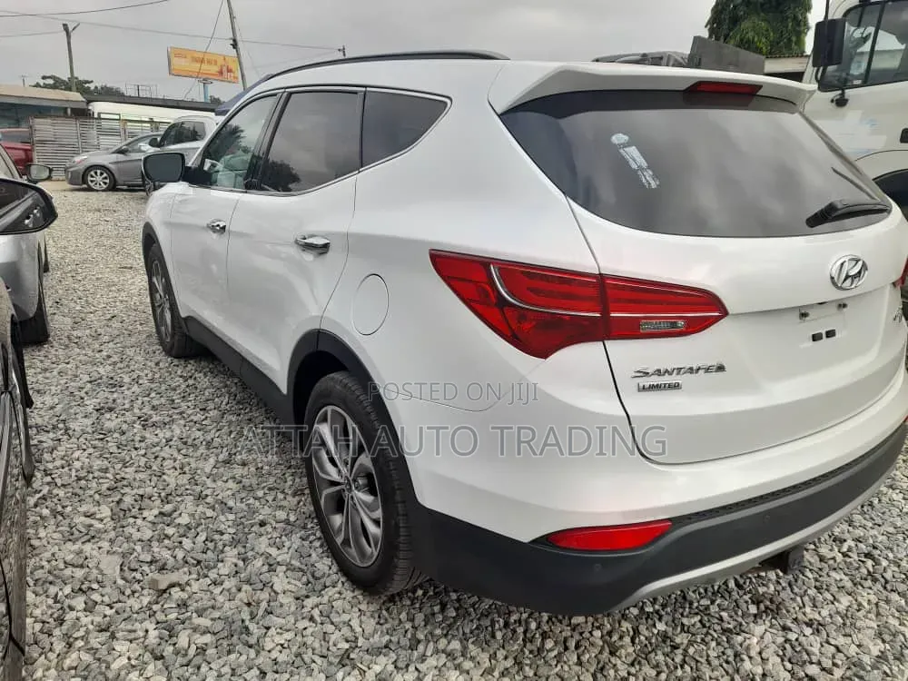 Hyundai Santa Fe 2015 White