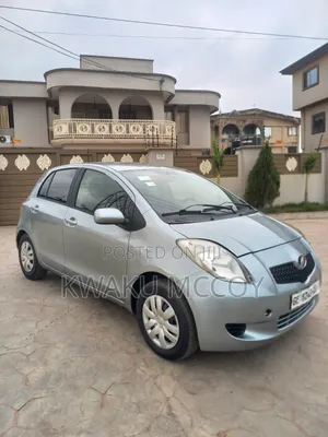 Toyota Vitz 2010 Gray