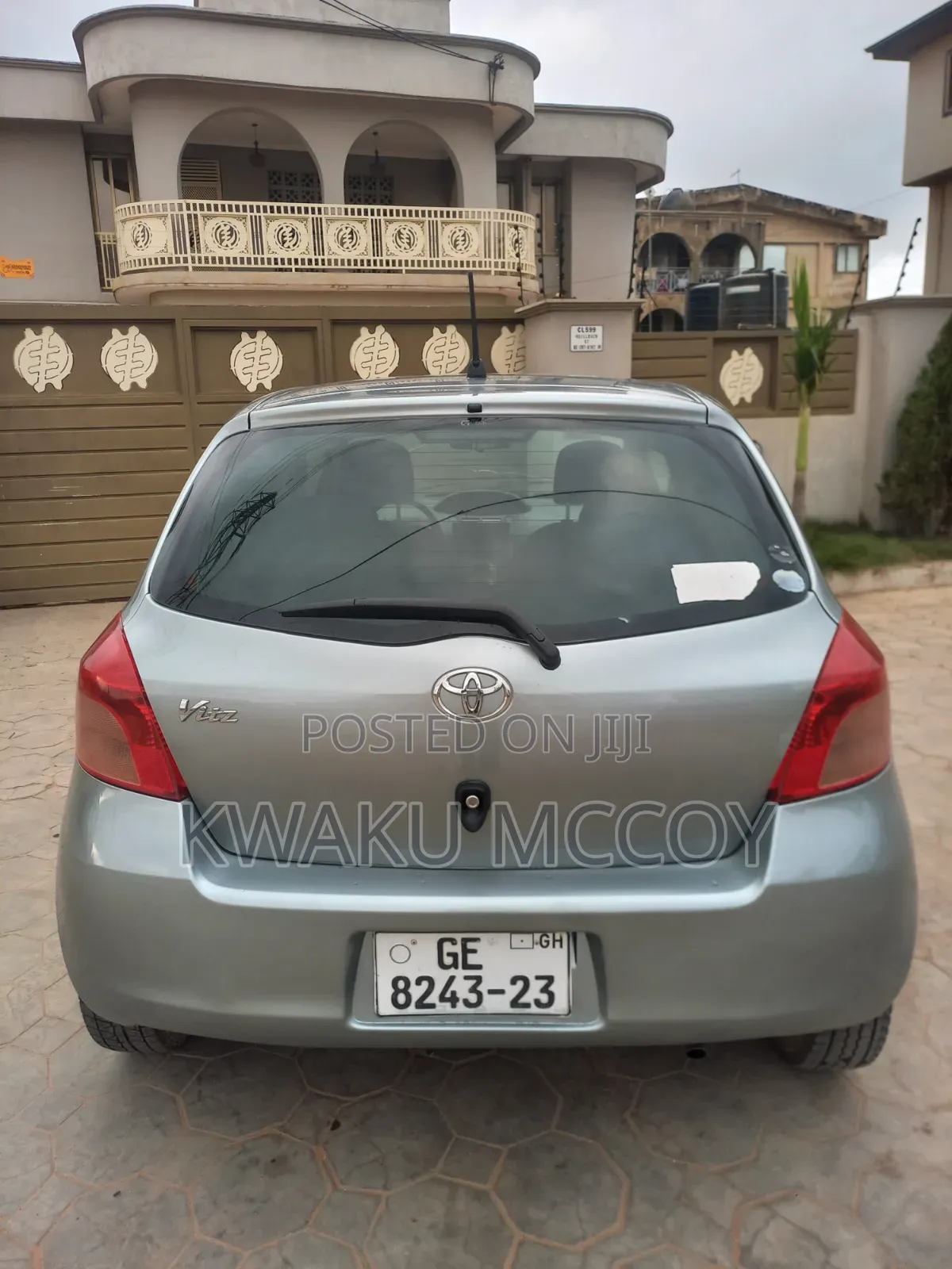 Toyota Vitz 2010 Gray