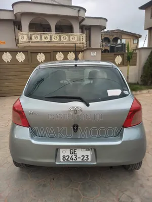 Toyota Vitz 2010 Gray