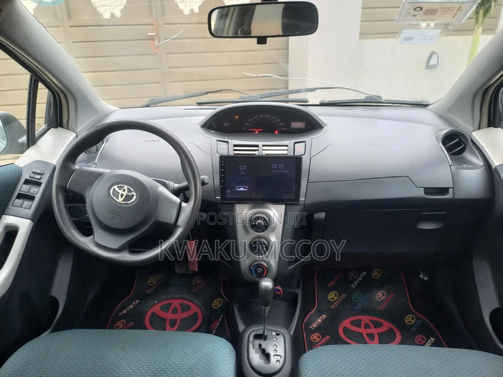 Toyota Vitz 2010 Gray