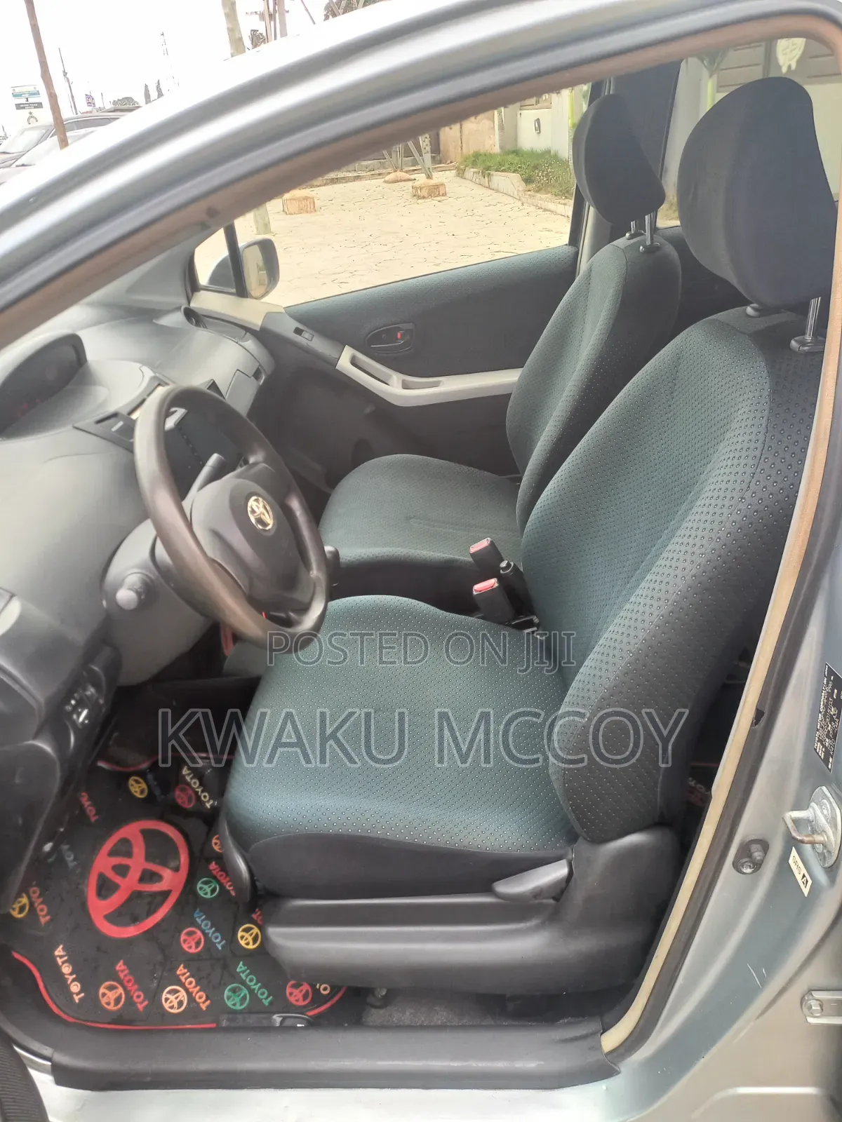 Toyota Vitz 2010 Gray