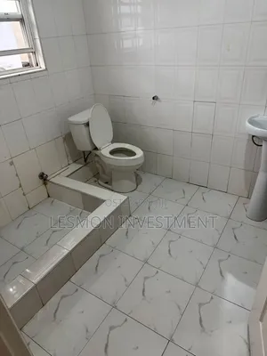 3bdrm Apartment in Lesmon Investment, Bawaleshie for sale