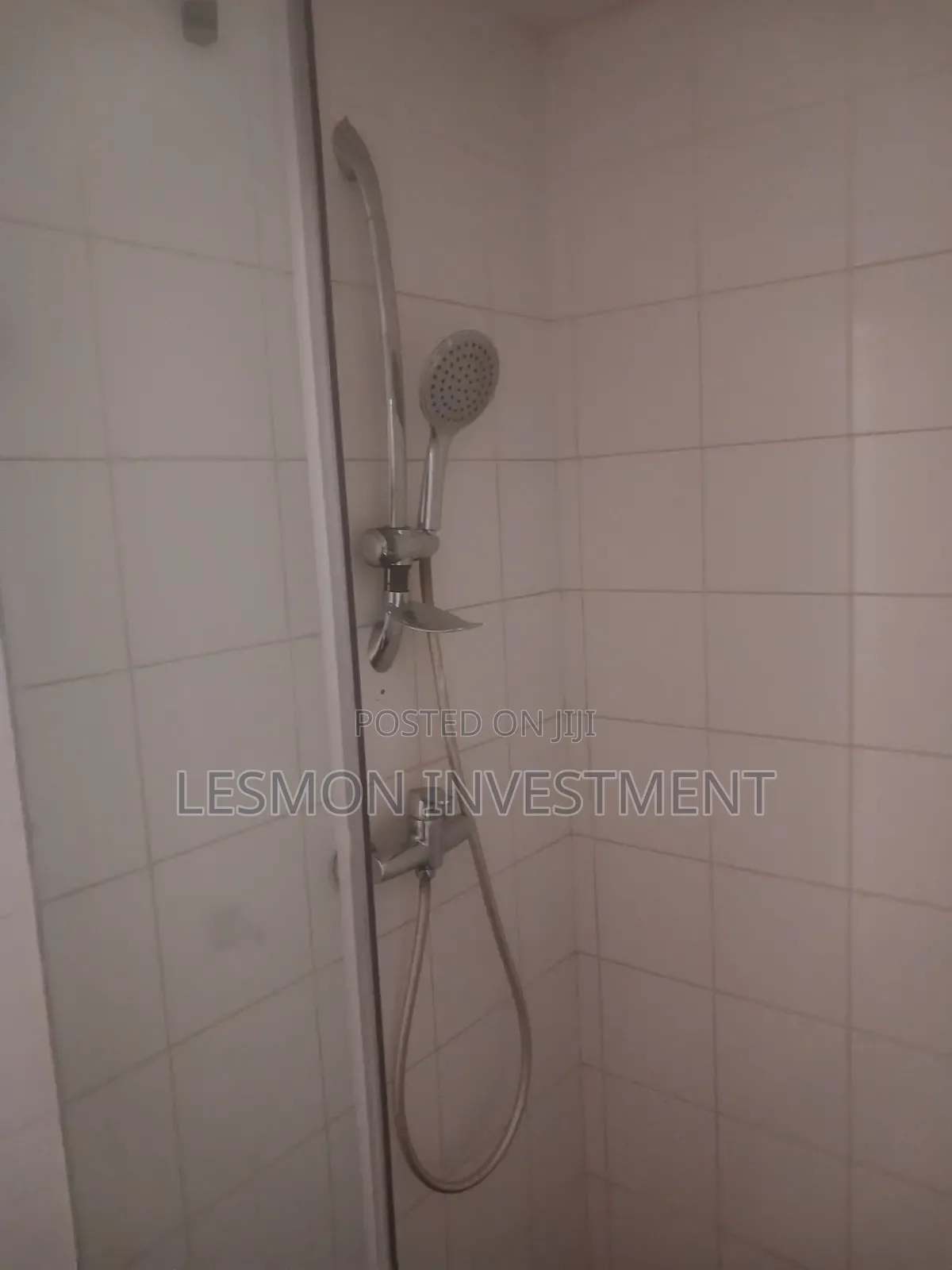 3bdrm Apartment in Lesmon Investment, Bawaleshie for sale