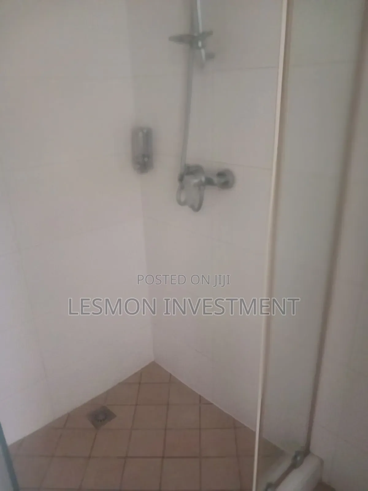 3bdrm Apartment in Lesmon Investment, Bawaleshie for sale
