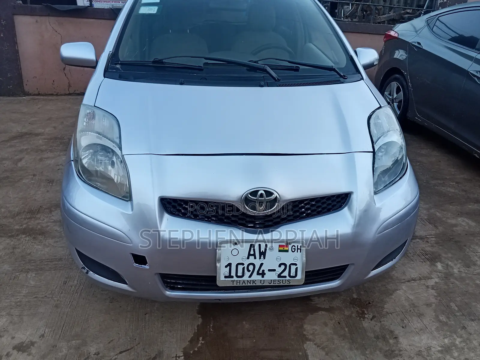Toyota Vitz 2010 Gray