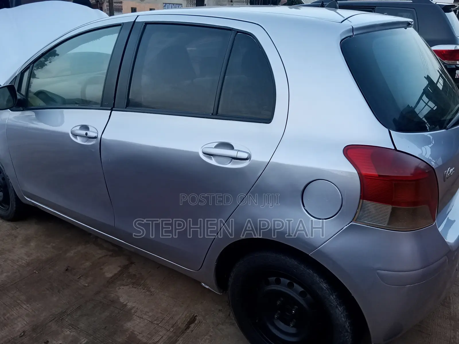 Toyota Vitz 2010 Gray