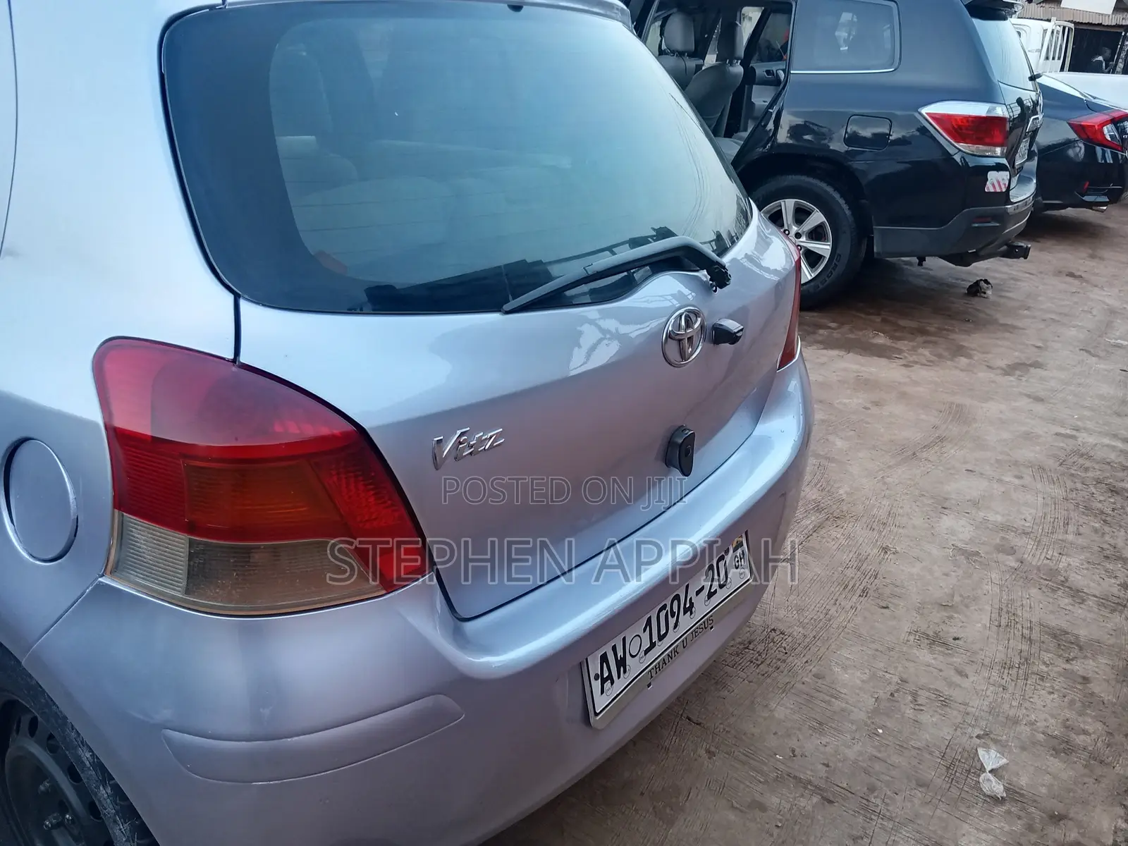 Toyota Vitz 2010 Gray