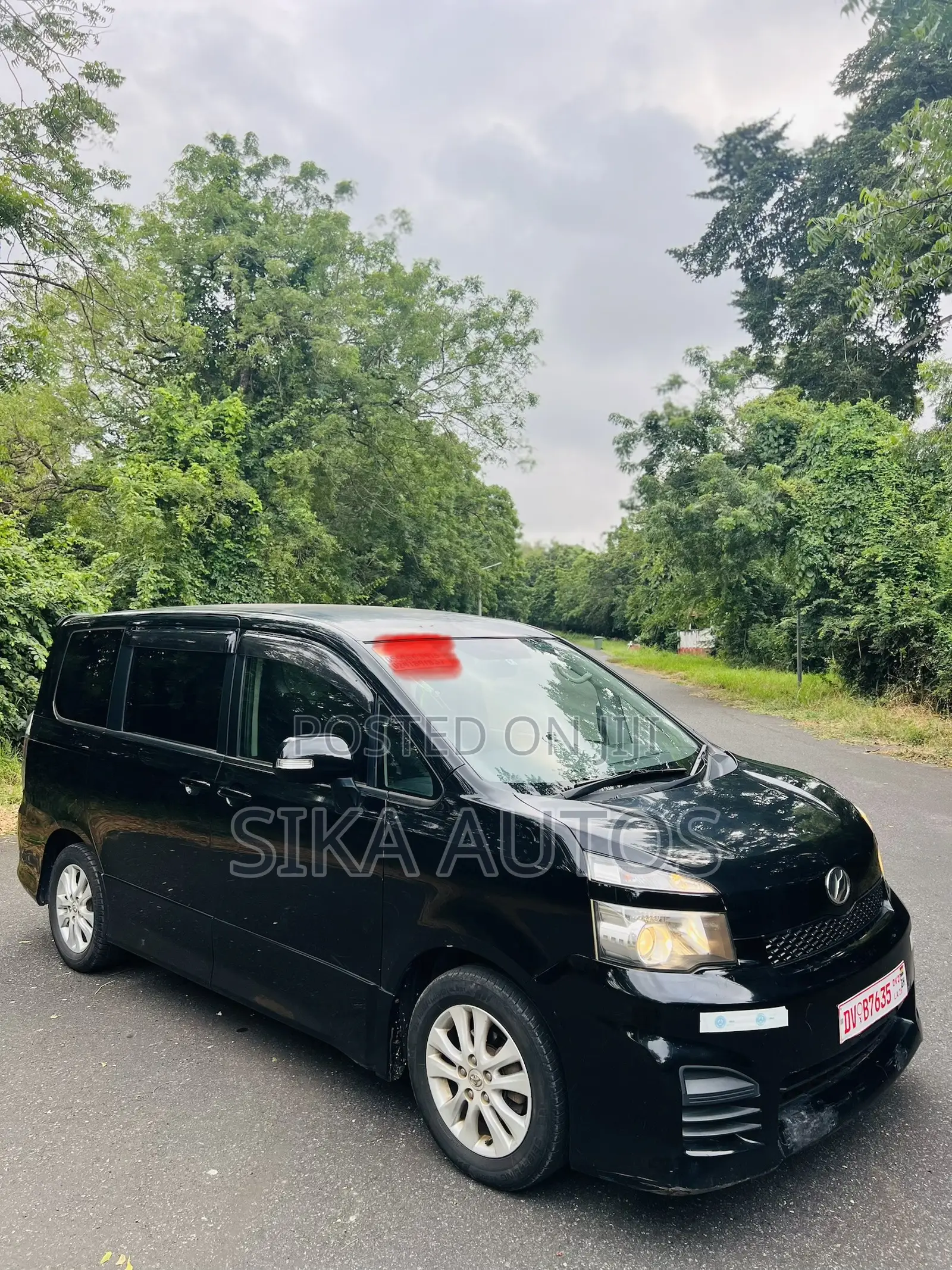 Toyota Voxy X 2WD 8-Seater 2014 Black