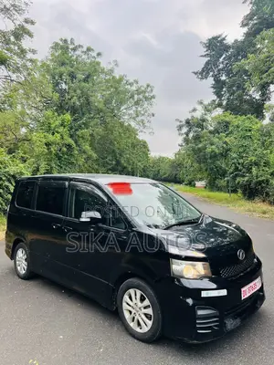 Toyota Voxy X 2WD 8-Seater 2014 Black