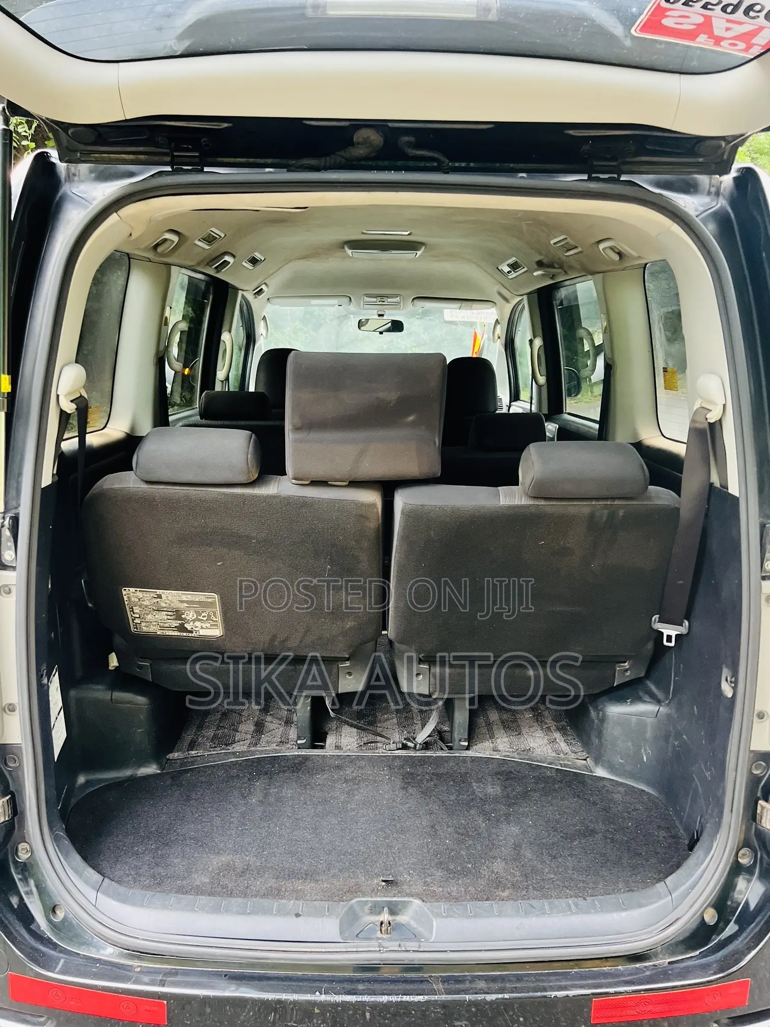 Toyota Voxy X 2WD 8-Seater 2014 Black