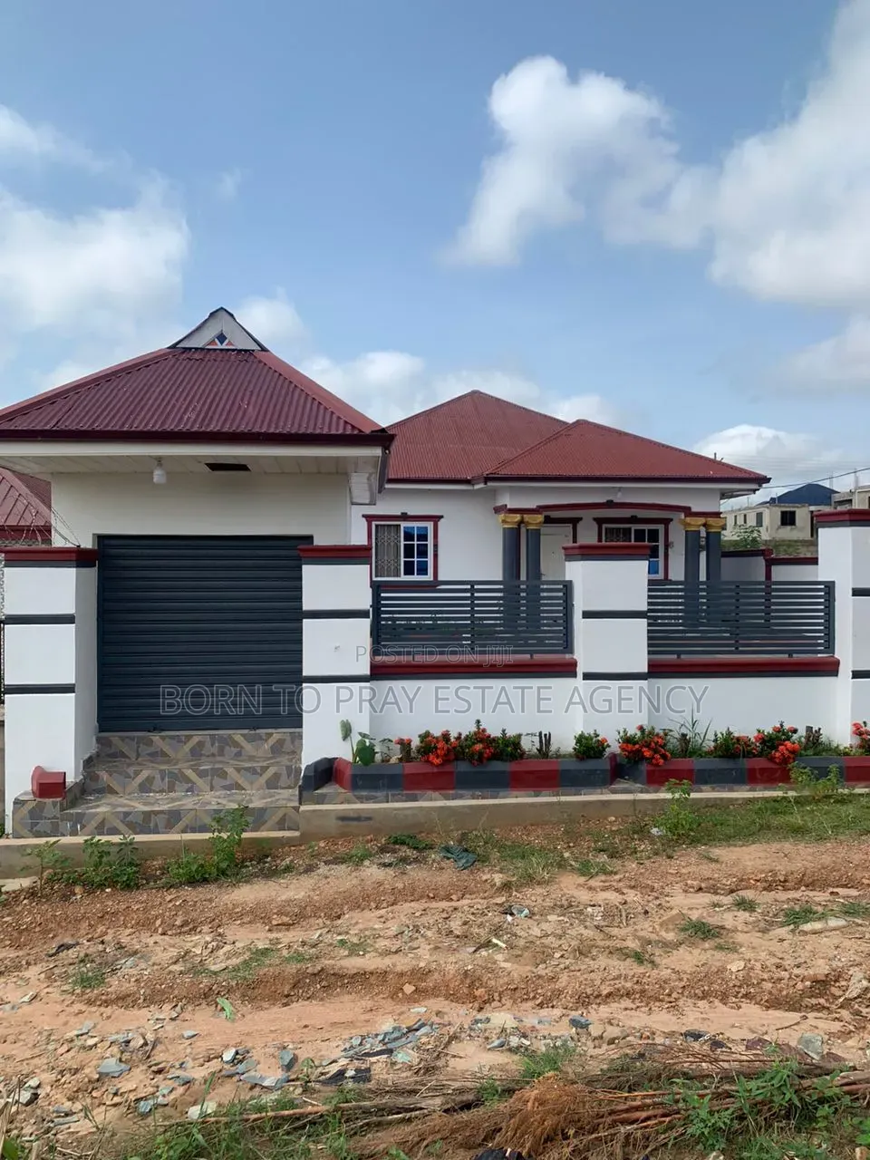 4bdrm House in Born To Pray Estate, Ejisu-Juaben Municipal for sale