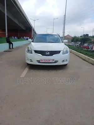 Nissan Altima 2012 White