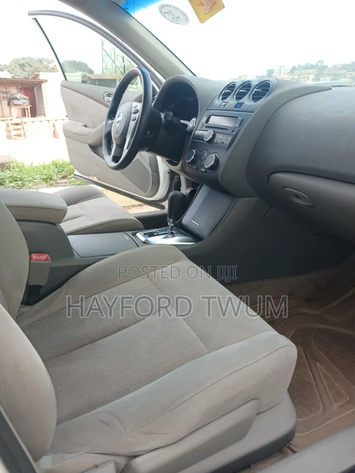 Nissan Altima 2012 White