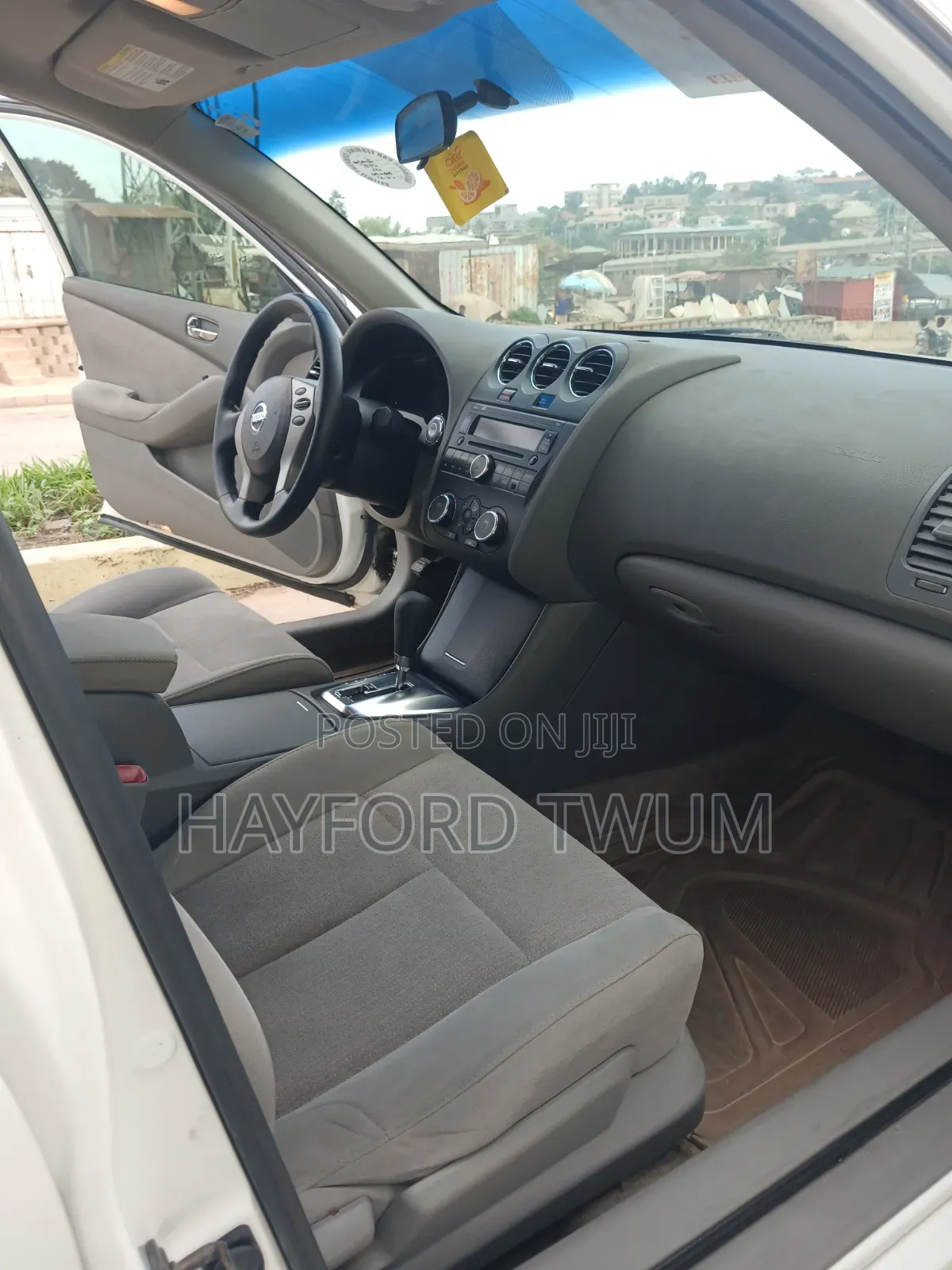Nissan Altima 2012 White