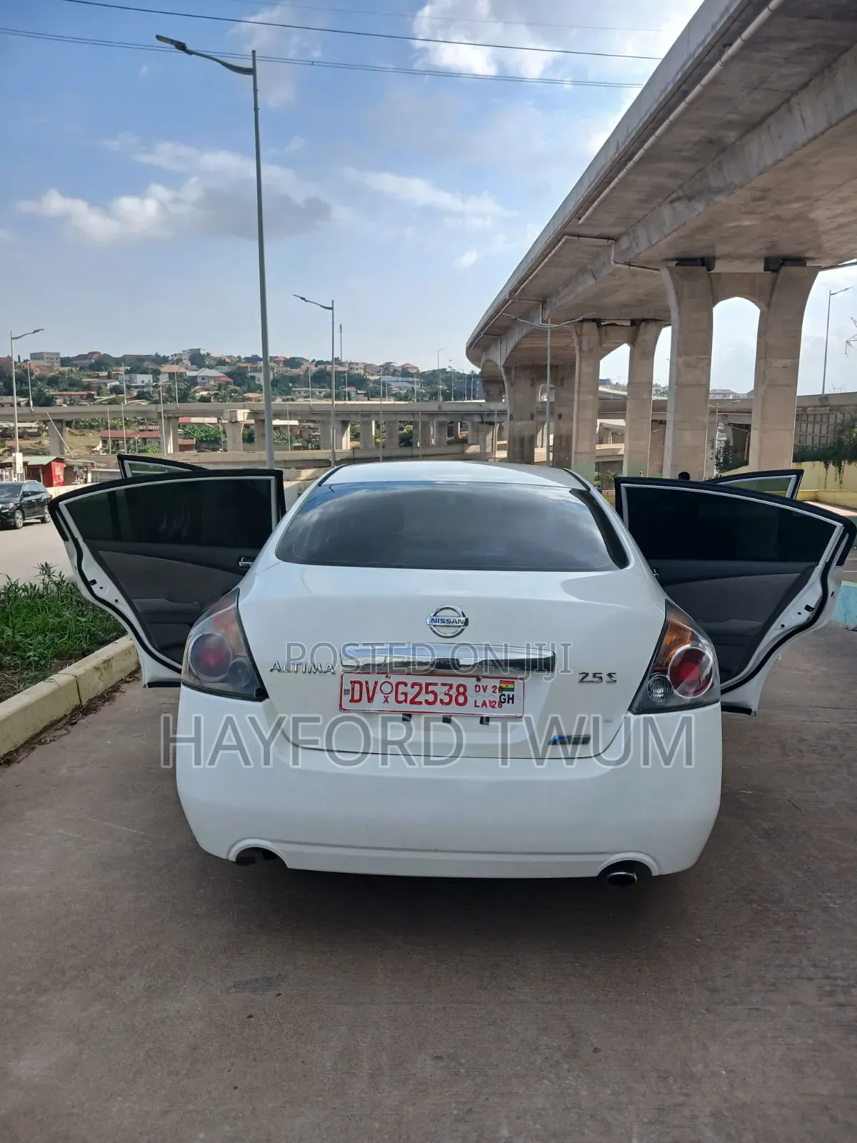 Nissan Altima 2012 White
