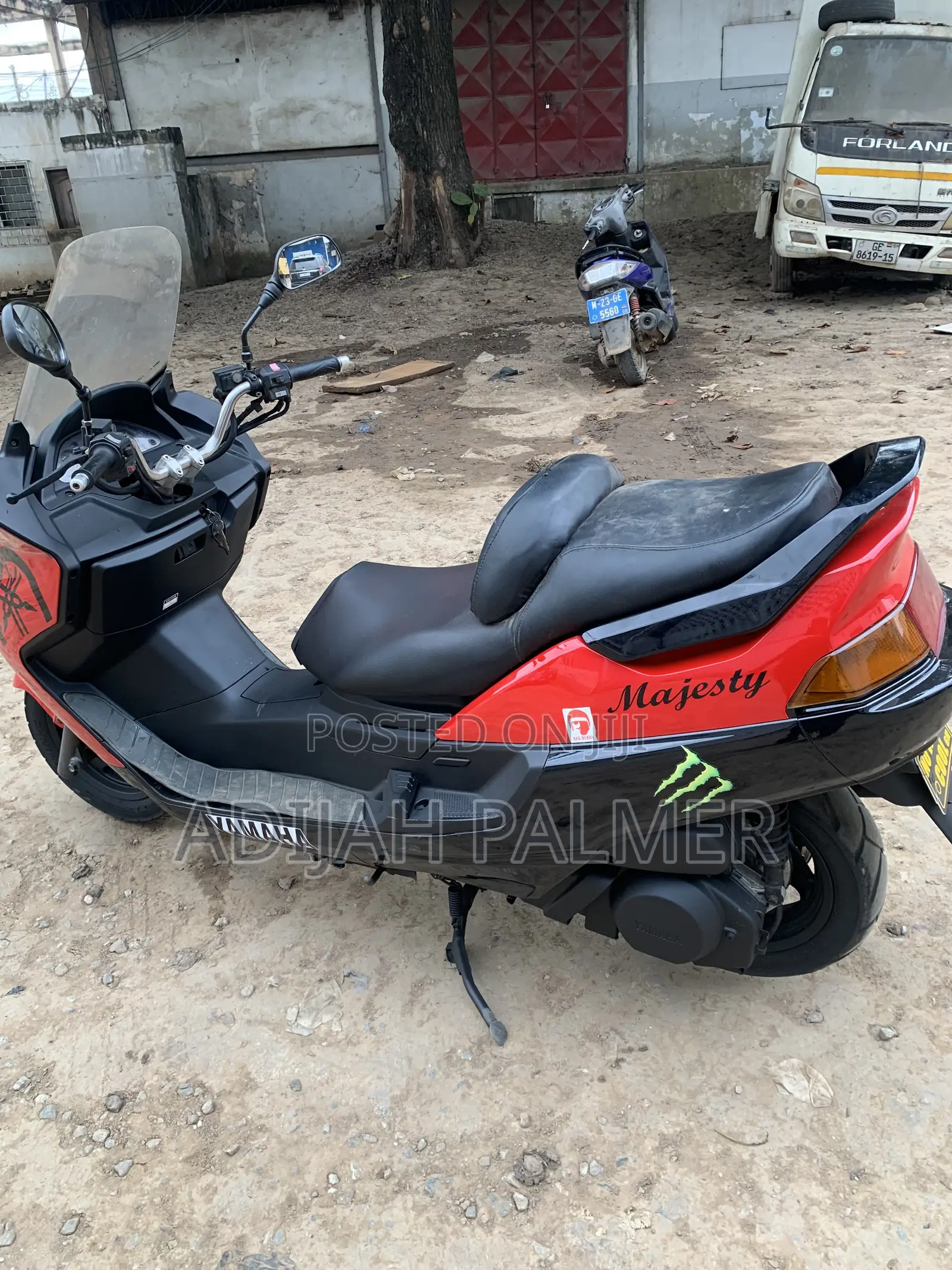 Yamaha Majesty 2024 Red