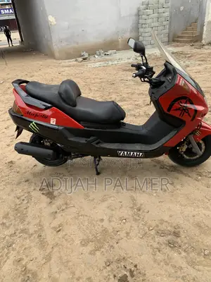 Yamaha Majesty 2024 Red