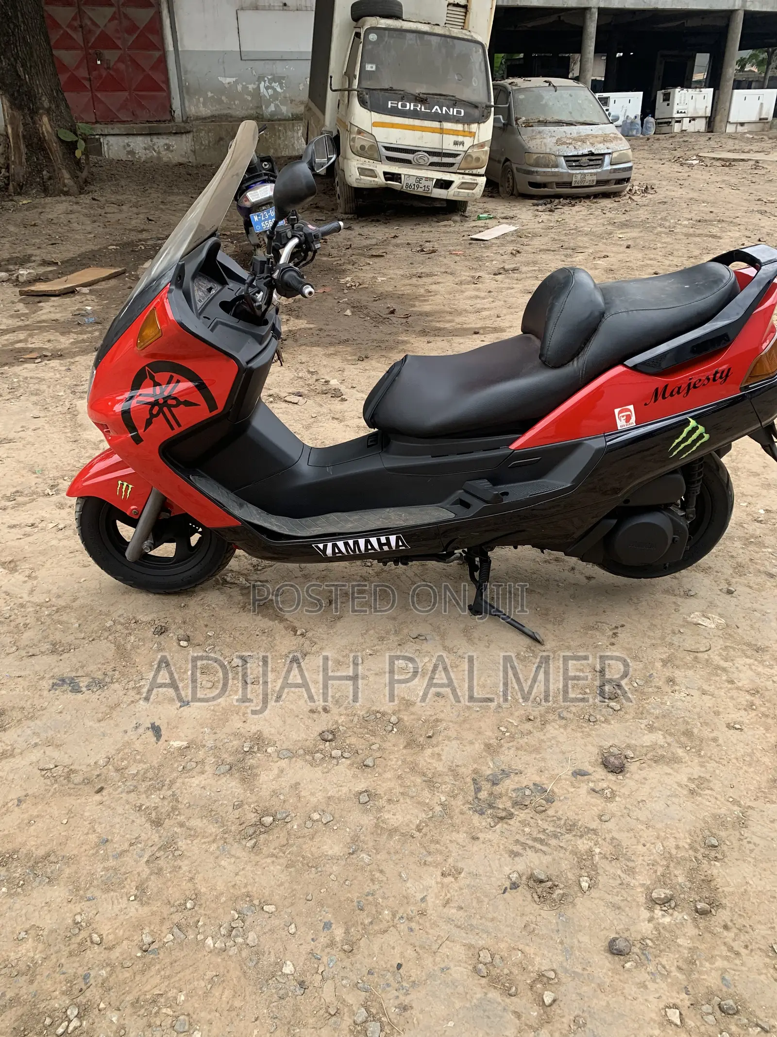 Yamaha Majesty 2024 Red
