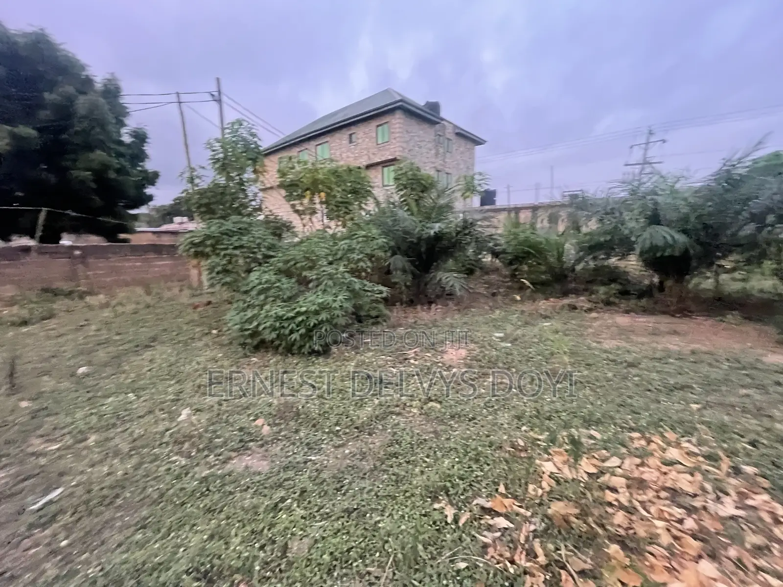Titled Roadside Land at Oyarifa