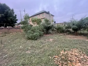 Titled Roadside Land at Oyarifa