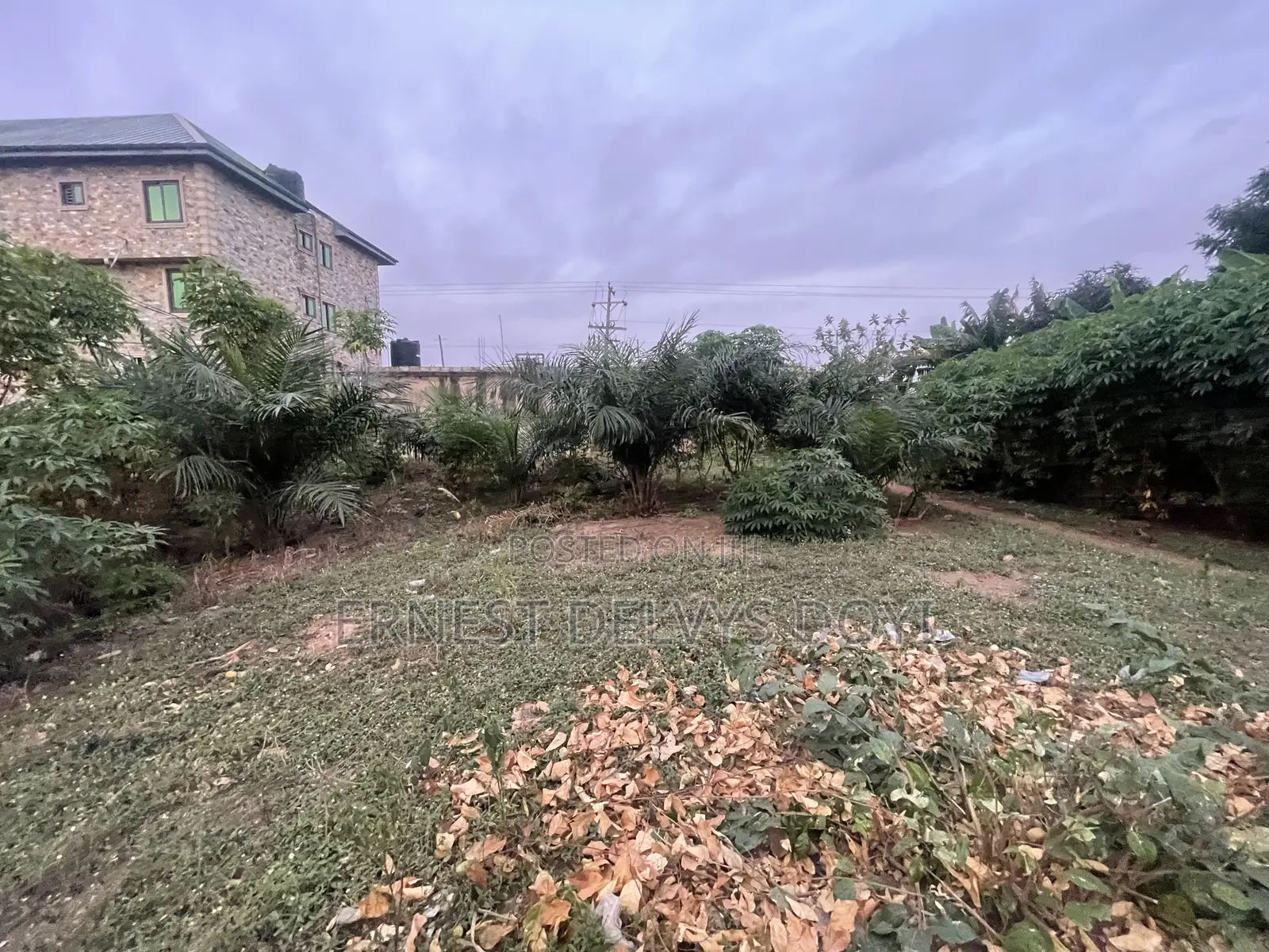 Titled Roadside Land at Oyarifa