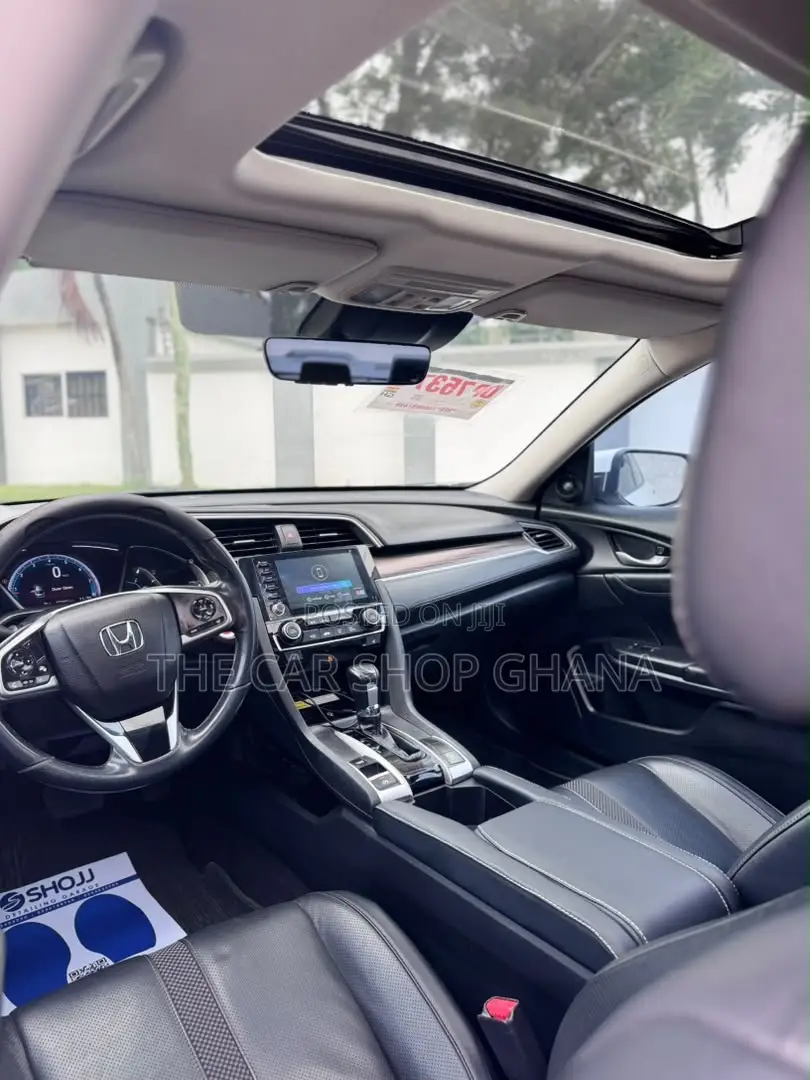 Honda Civic Touring Sedan 2019 White