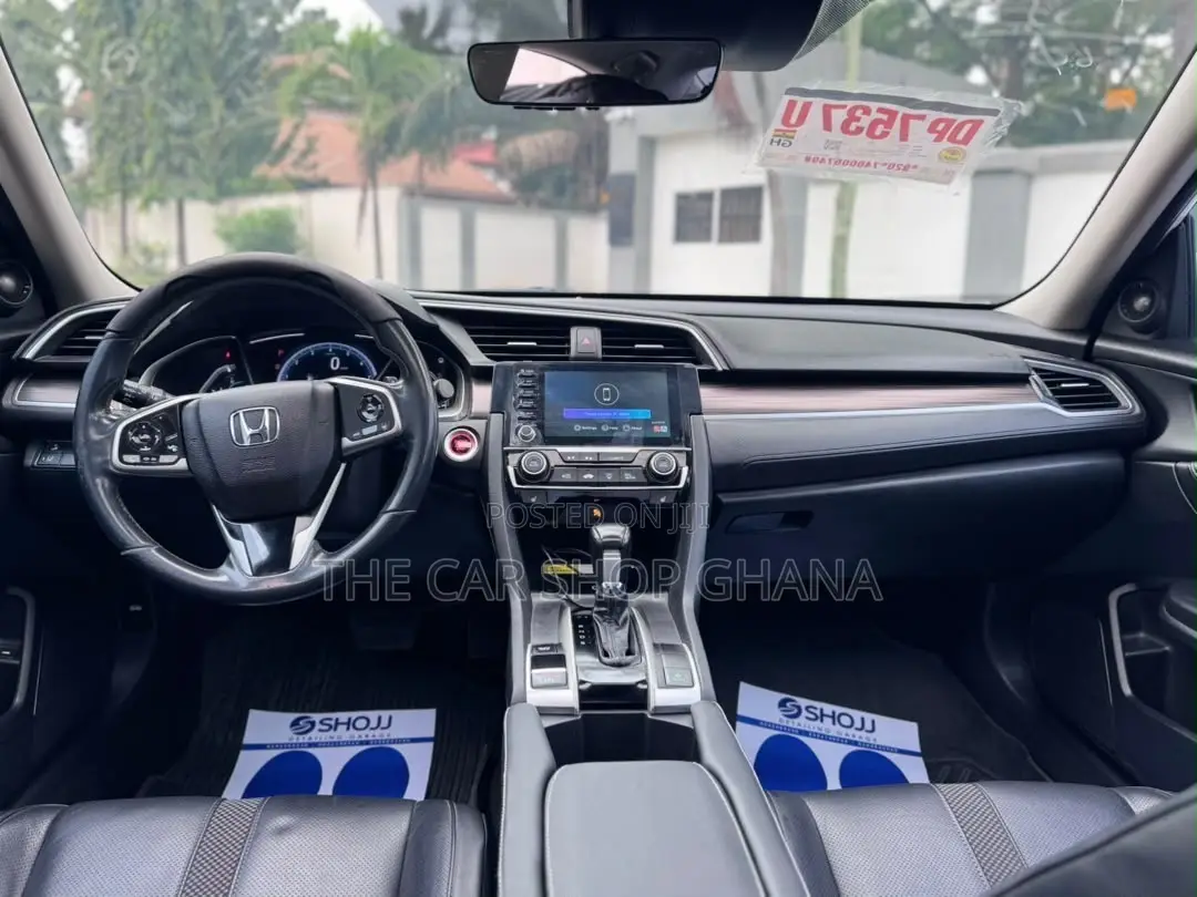 Honda Civic Touring Sedan 2019 White