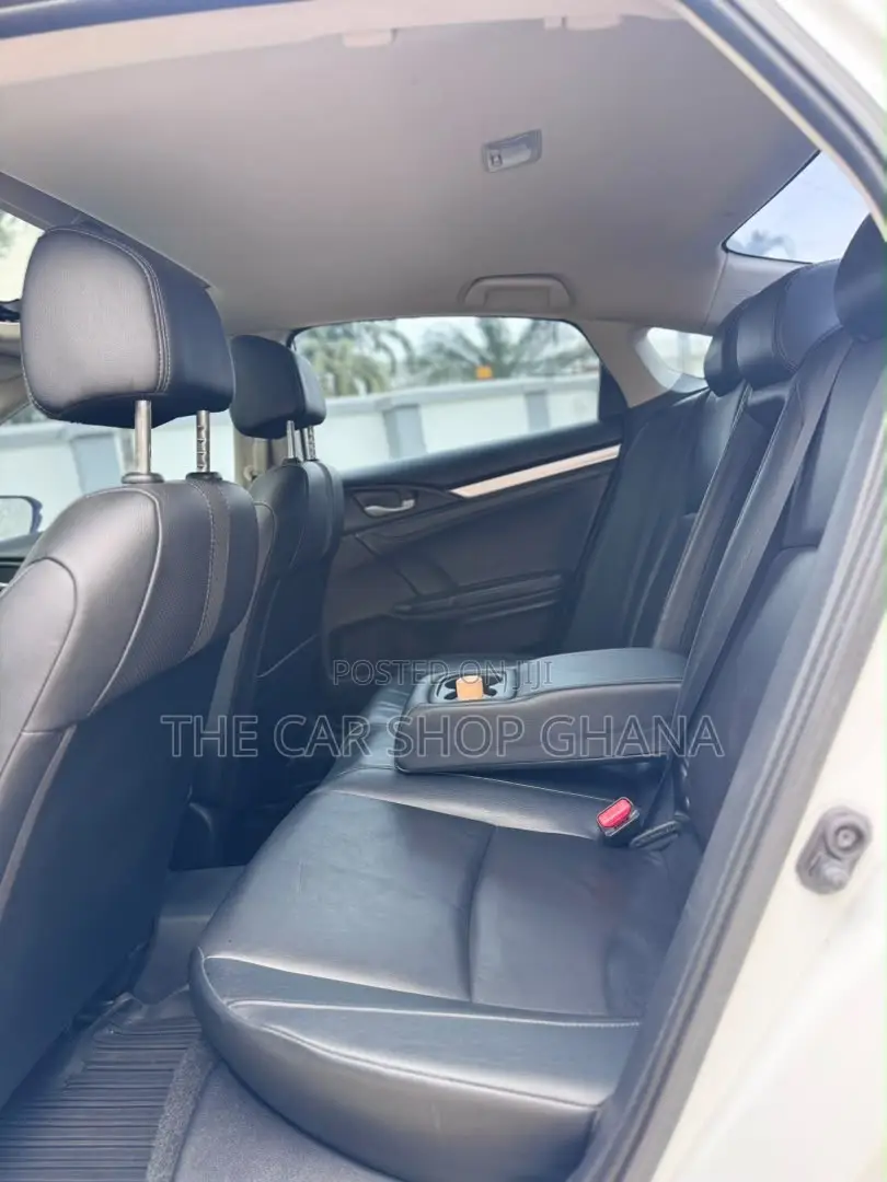 Honda Civic Touring Sedan 2019 White