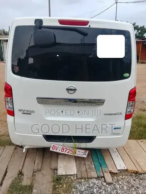 Nissan NV350 2014 White