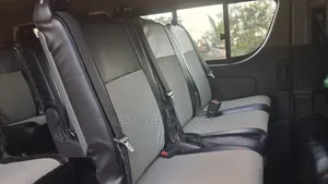 Toyota HiAce 2010 Blue