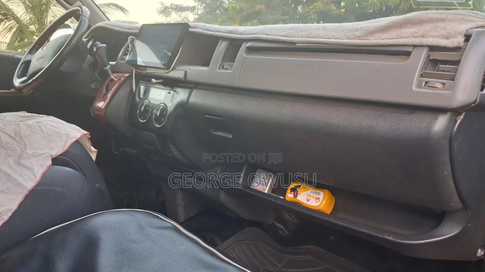 Toyota HiAce 2010 Blue